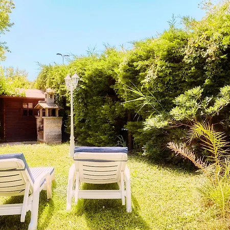 Villetta Al Mare Con Giardino * Мизано-Адриатико